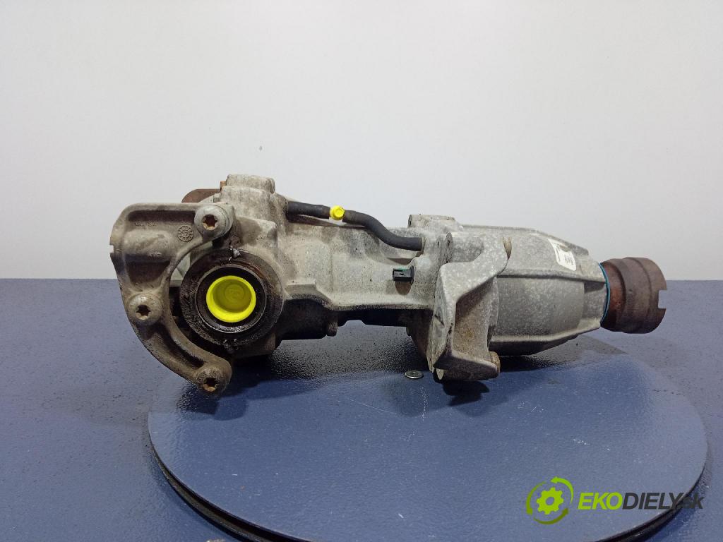 Ford Escape 2019 Most: Zadný: CV6W4000FA