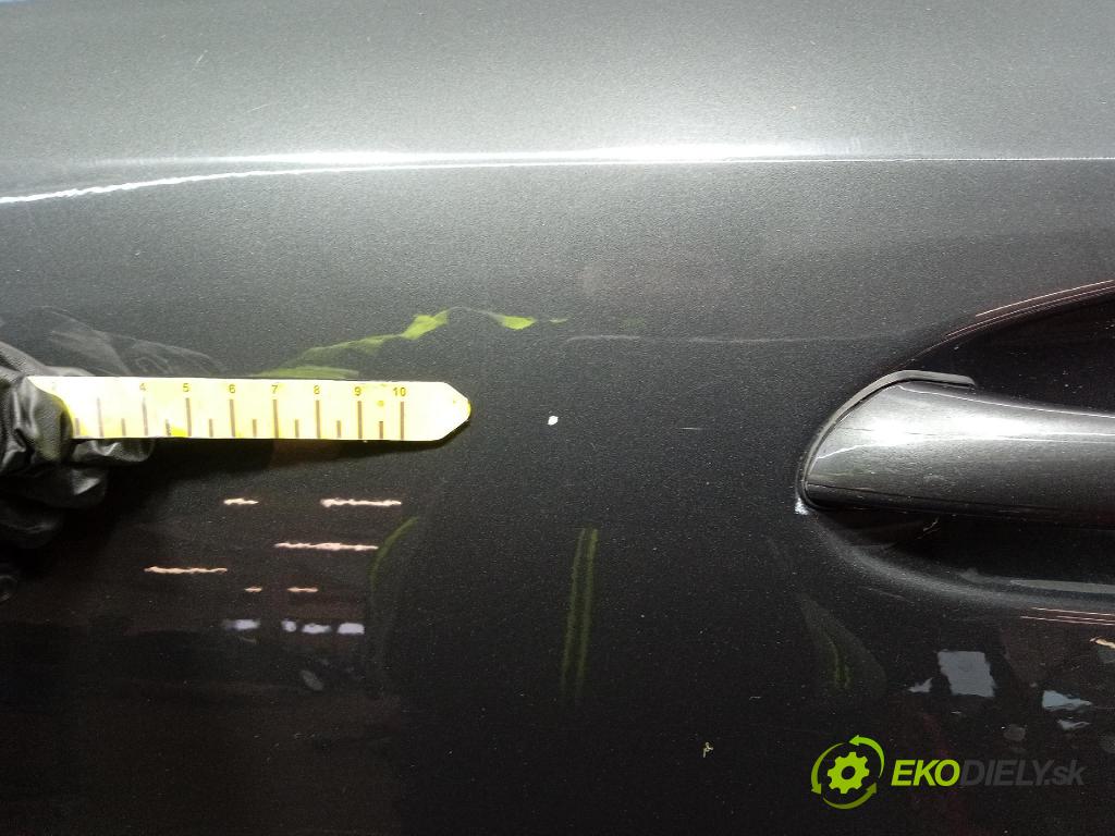 Mercedes E-klasa 2003 dvere zad Vľavo: