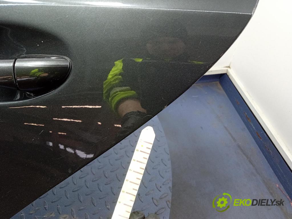 Mercedes E-klasa 2003 dvere zad Vľavo: