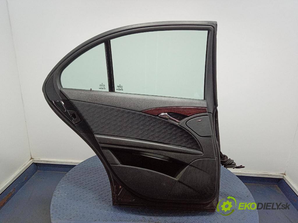 Mercedes E-klasa 2003 dvere zad Vľavo:
