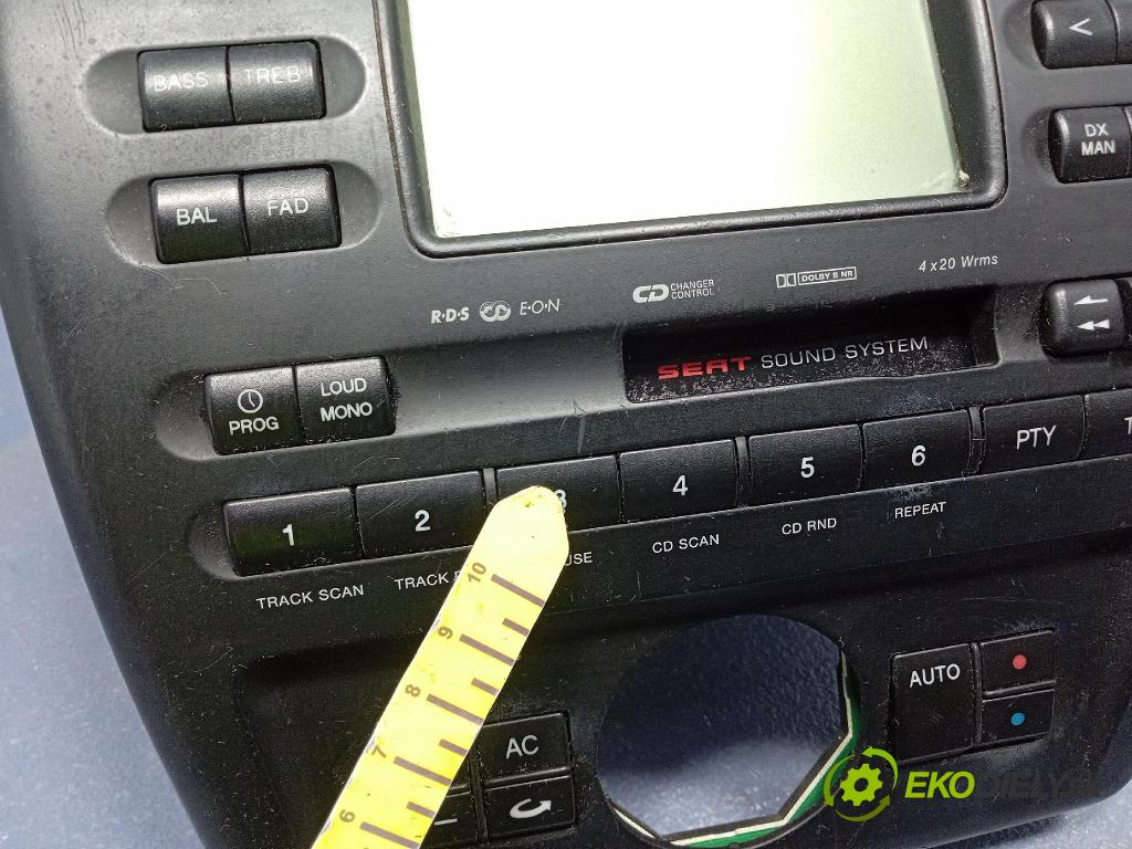Seat Cordoba 2002 Radio I Navigácia: 6K0035186C