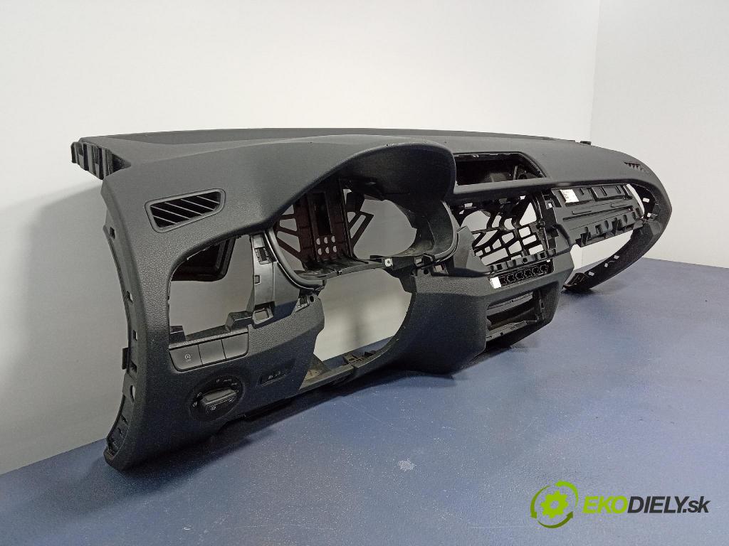 Skoda Fabia 2018 kokpit,pristrojová doska 6V1857009P
