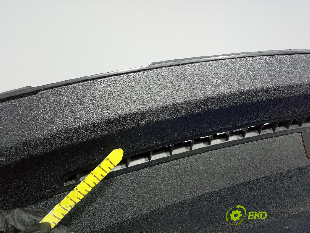 Skoda Fabia 2018 kokpit,pristrojová doska 6V1857009P