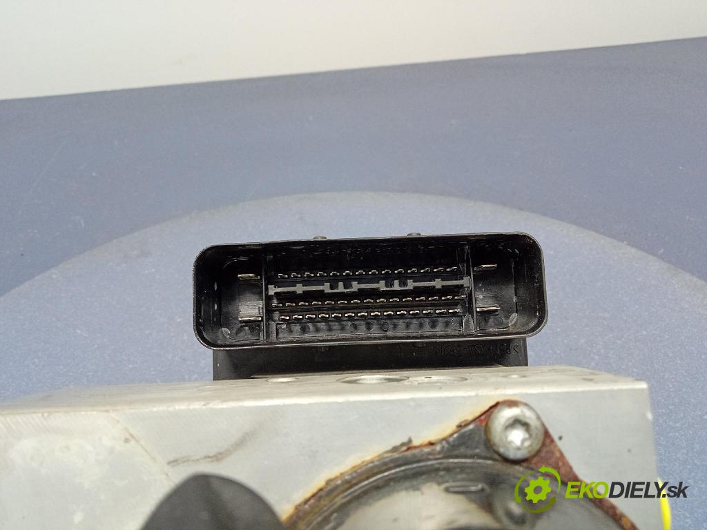 Vw Touareg 2004 čerpadlo ABS x 7L0907379D