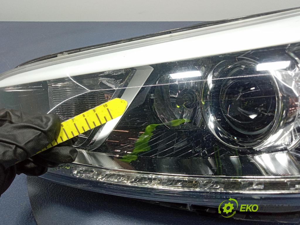 Kia Ceed 2014 Reflektor: Vľavo: 92101-A2220