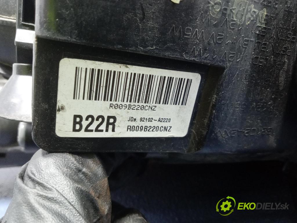Kia Ceed 2014 Reflektor: v pravo: 92102-A2220