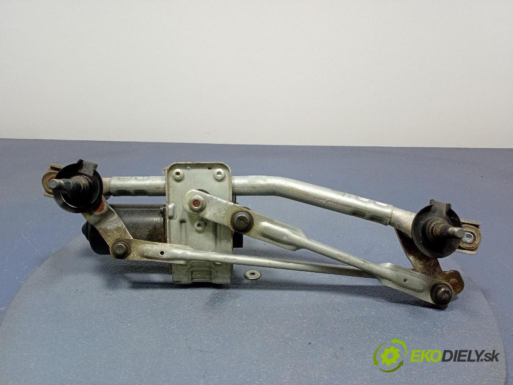 Kia Ceed 2014 mechanizmus motor: Stierače: Predné