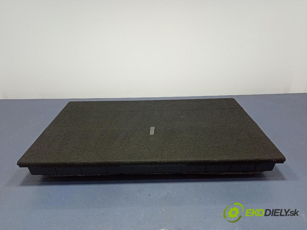 Kia Ceed 2014 Čalounictví: kufra: