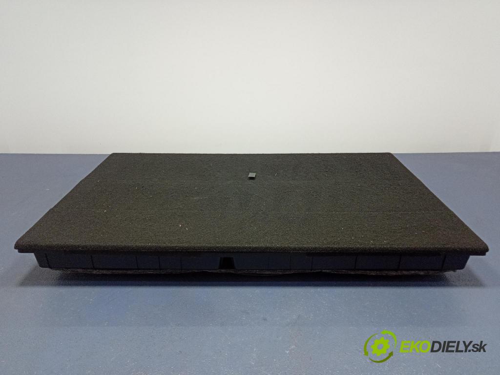 Kia Ceed 2014 Čalounictví: kufra: