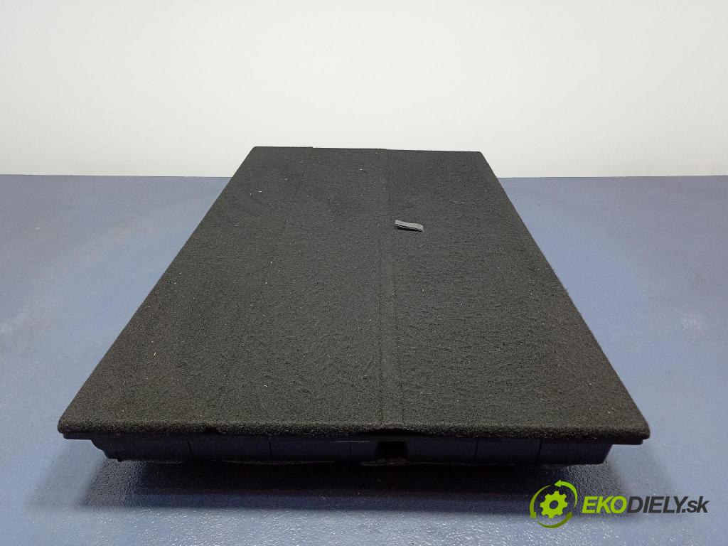 Kia Ceed 2014 Čalounictví: kufra: