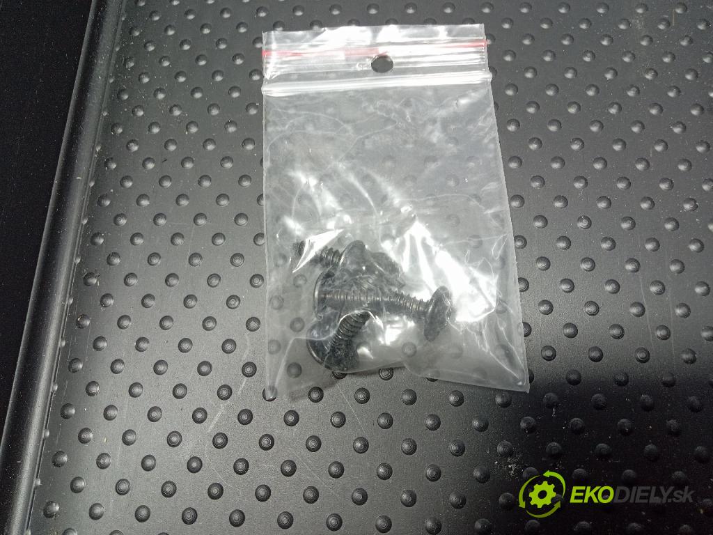 Kia Ceed 2014 Čalounictví: kufra: