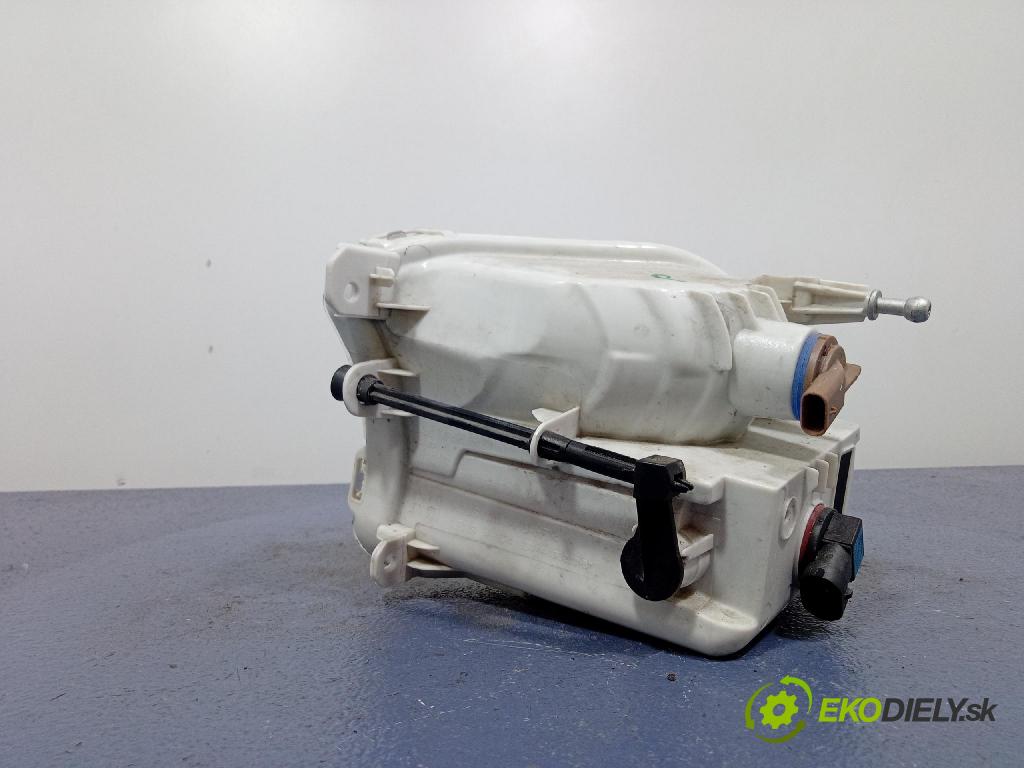 Ford Escape 2019 Halogen v pravo: GV44-13B220-B