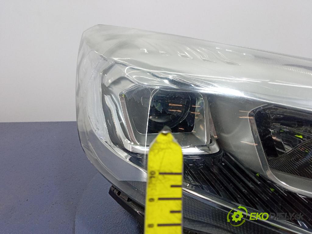 Ford Escape 2019 Reflektor: v pravo: