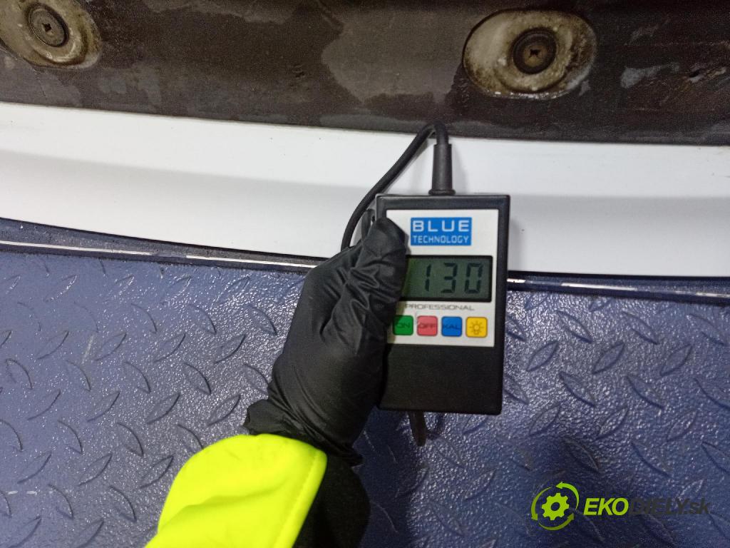 Ford Fiesta 2015 zadna dveře kufra: kufra: