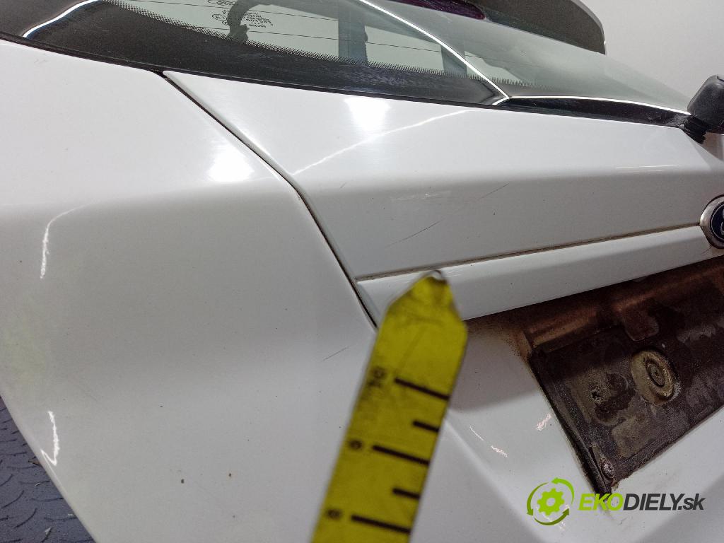 Ford Fiesta 2015 zadna dveře kufra: kufra: