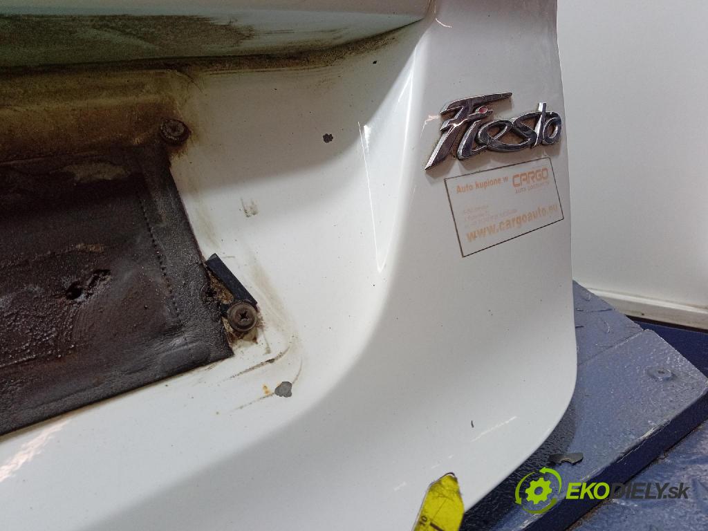 Ford Fiesta 2015 zadna dveře kufra: kufra: