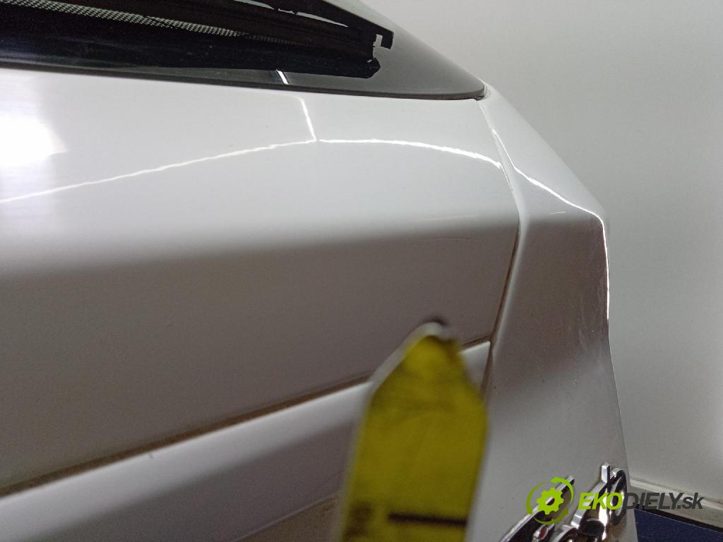 Ford Fiesta 2015 zadna dveře kufra: kufra: