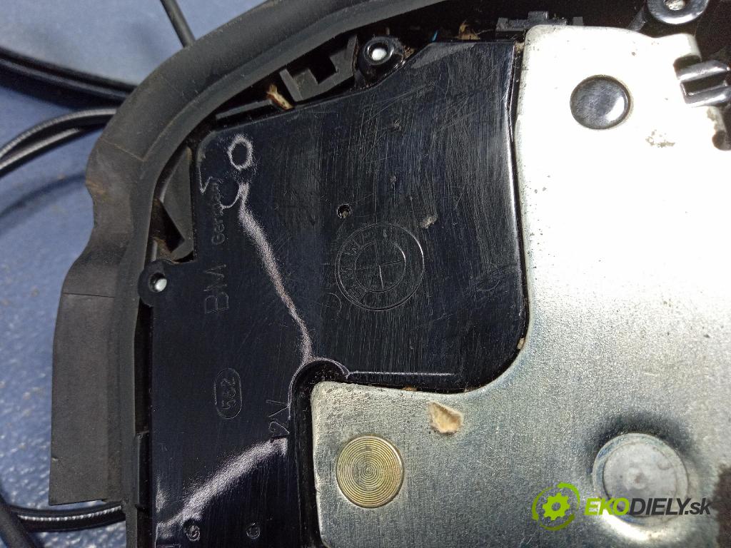 Bmw Seria 3 1999 zámok dvere Predné v pravo: 01