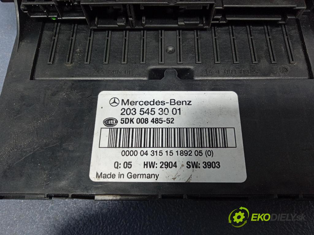 Mercedes C-klasa 2004 skrinka Poistky: 2035453001