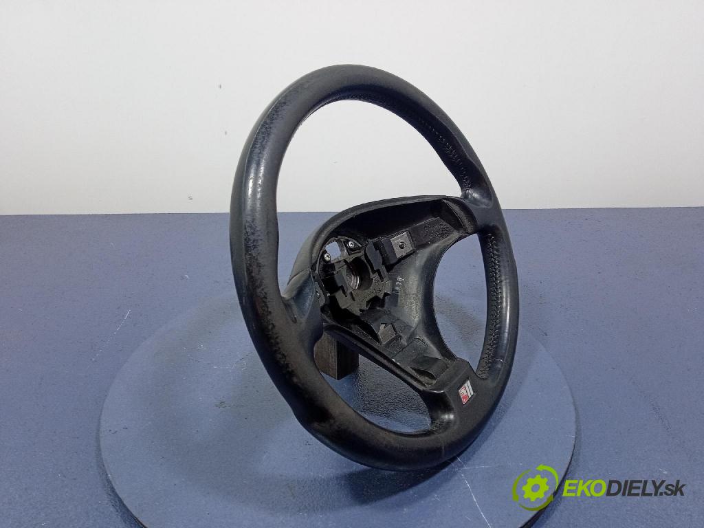 Audi A6 2001 volant 4B0124A