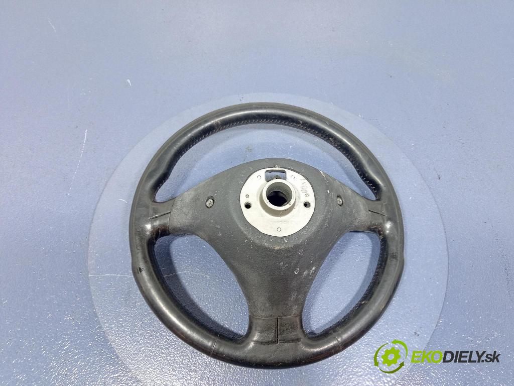 Audi A6 2001 volant 4B0124A