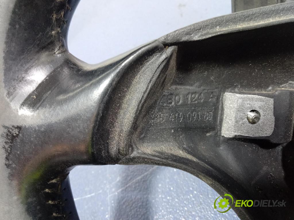 Audi A6 2001 volant 4B0124A