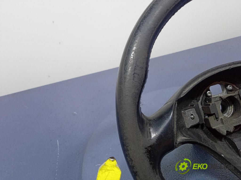 Audi A6 2001 volant 4B0124A