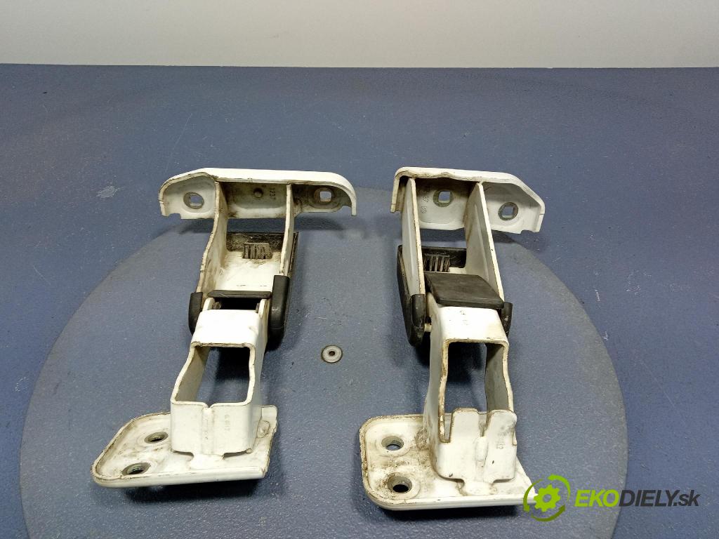 Peugeot Expert 2012 Závěs: dvere 01