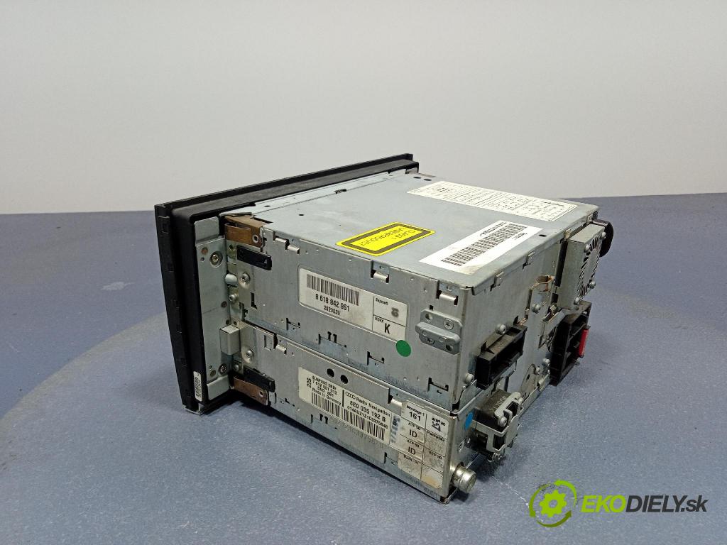 Audi A4 2003 Radio I Navigácia: 8E0035192B