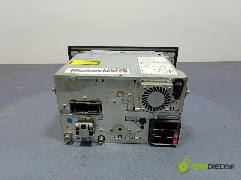 Audi A4 2003 Radio I Navigácia: 8E0035192B