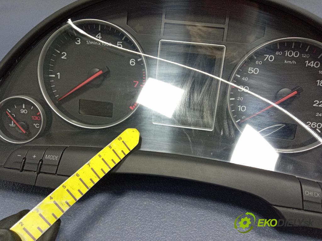 Audi A4 2003 prístrojovka/ budíky 8E0920930S