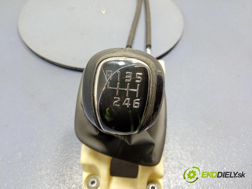 Kia Ceed 2014 Páka: Zmeny: 43700-A2300