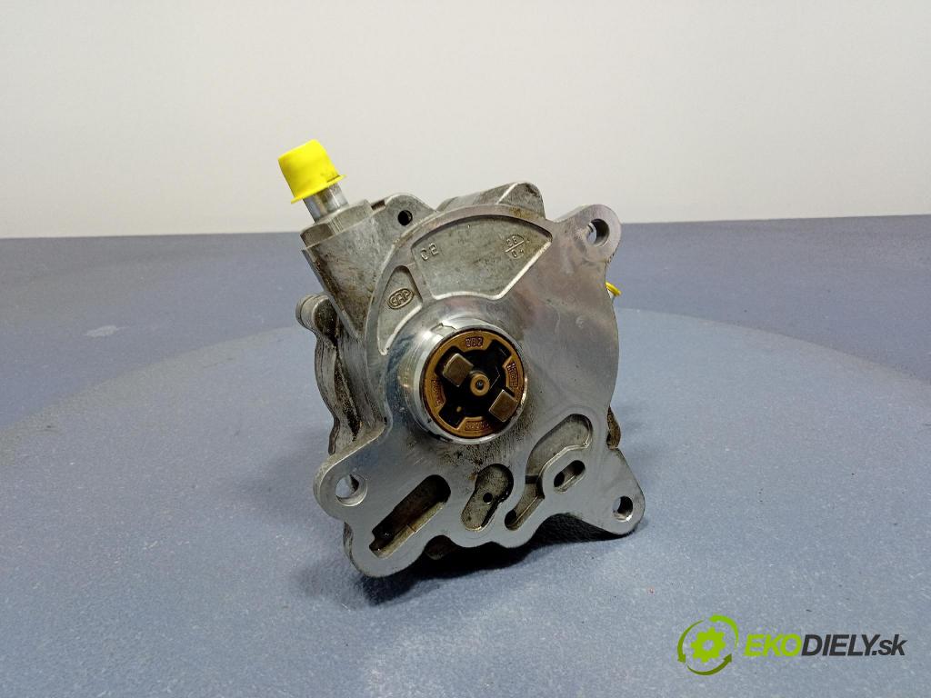 Vw Touran 2004 čerpadlo vákuová 03G145209