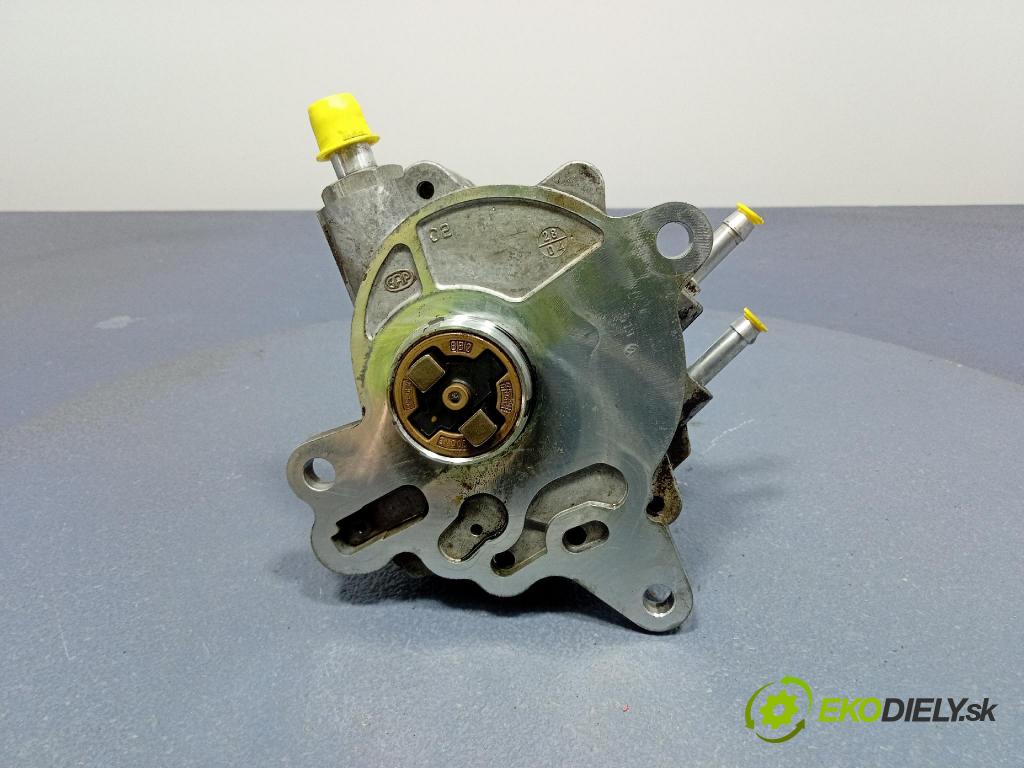 Vw Touran 2004 čerpadlo vákuová 03G145209