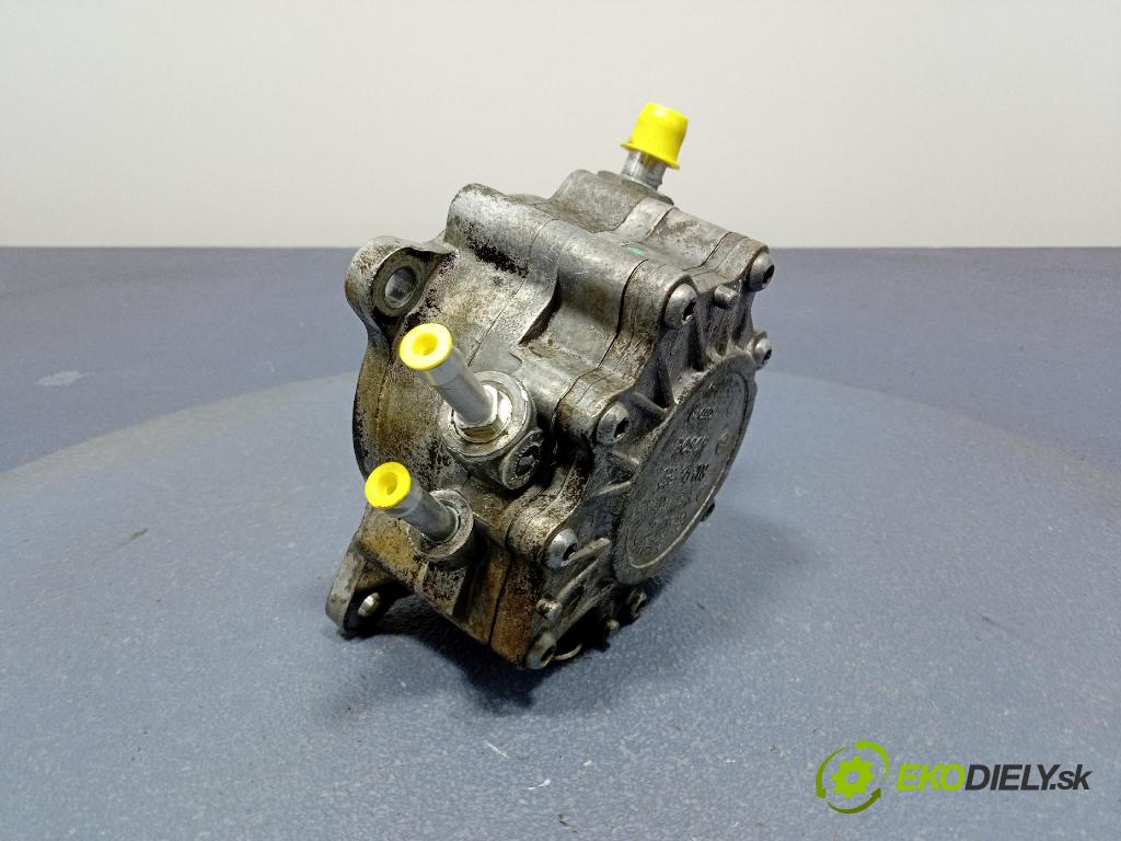 Vw Touran 2004 čerpadlo vákuová 03G145209