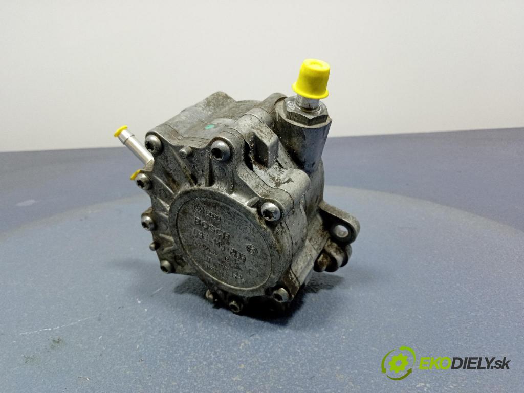 Vw Touran 2004 čerpadlo vákuová 03G145209