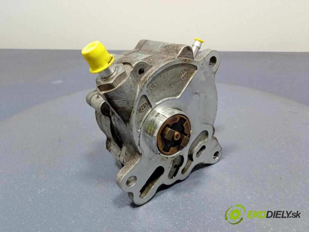 Vw Touran 2004 čerpadlo vákuová 03G145209