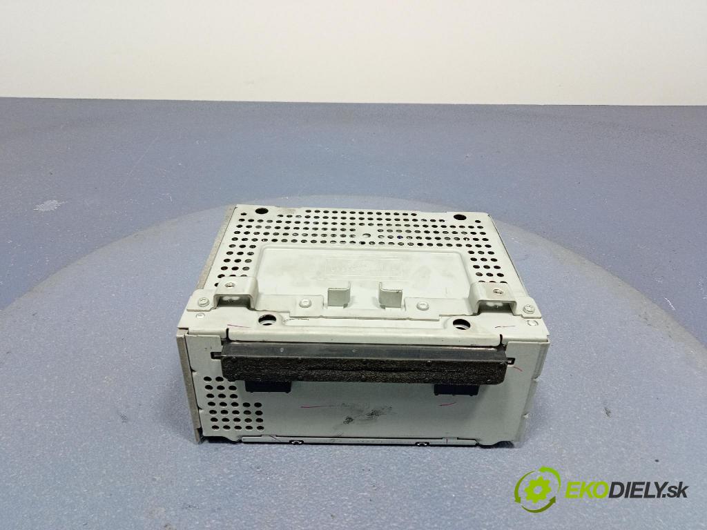 Ford Fiesta 2015 Radio I Navigácia: E1BT-18C815-HE