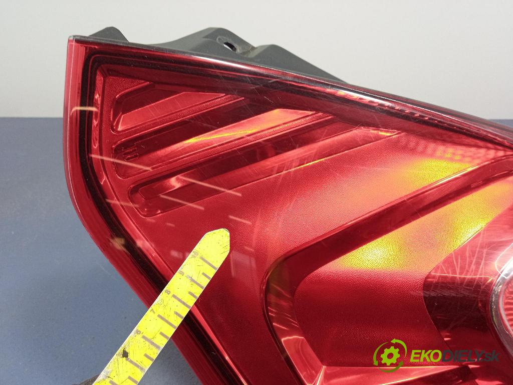 Ford Fiesta 2015 svetlo / reflektor zad ľavá Vonkajsia: C1BB-13405-A