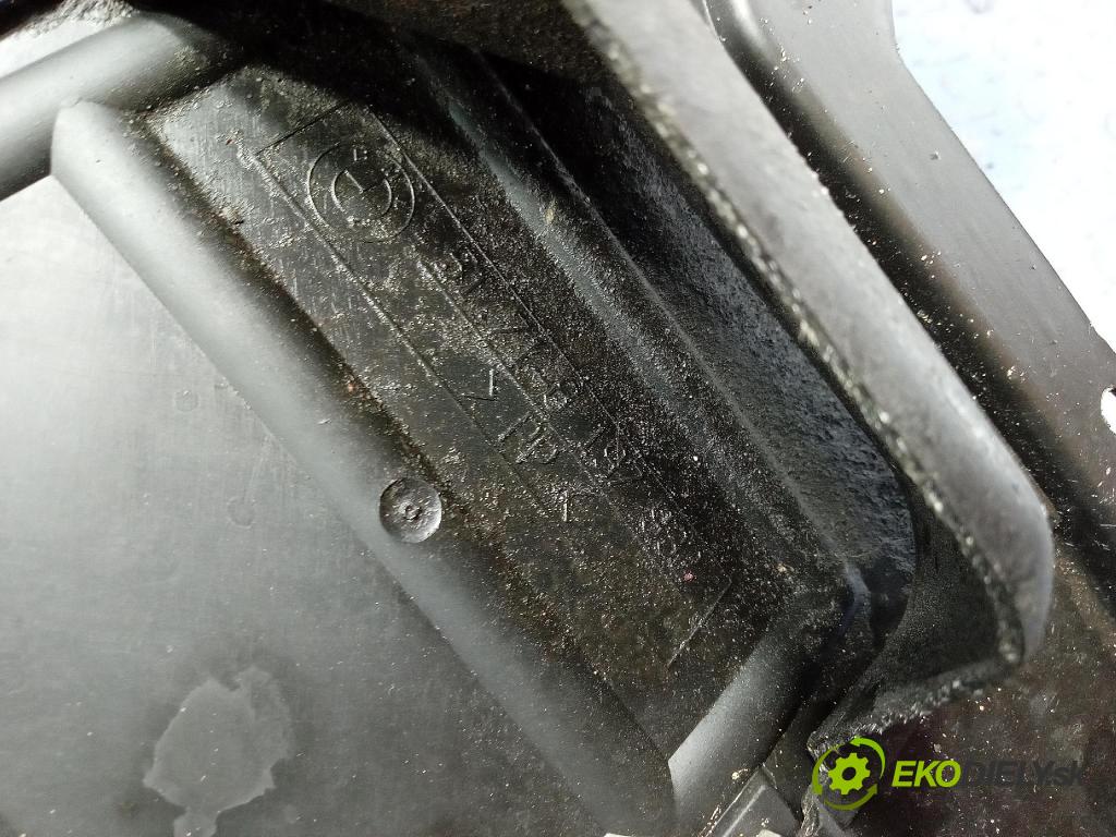 Bmw Seria 3 1999 kryt Plast: podvozek: 8193818