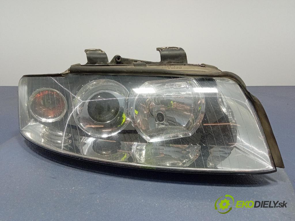 Audi A4 2003 Reflektor: v pravo: 8E0941030C