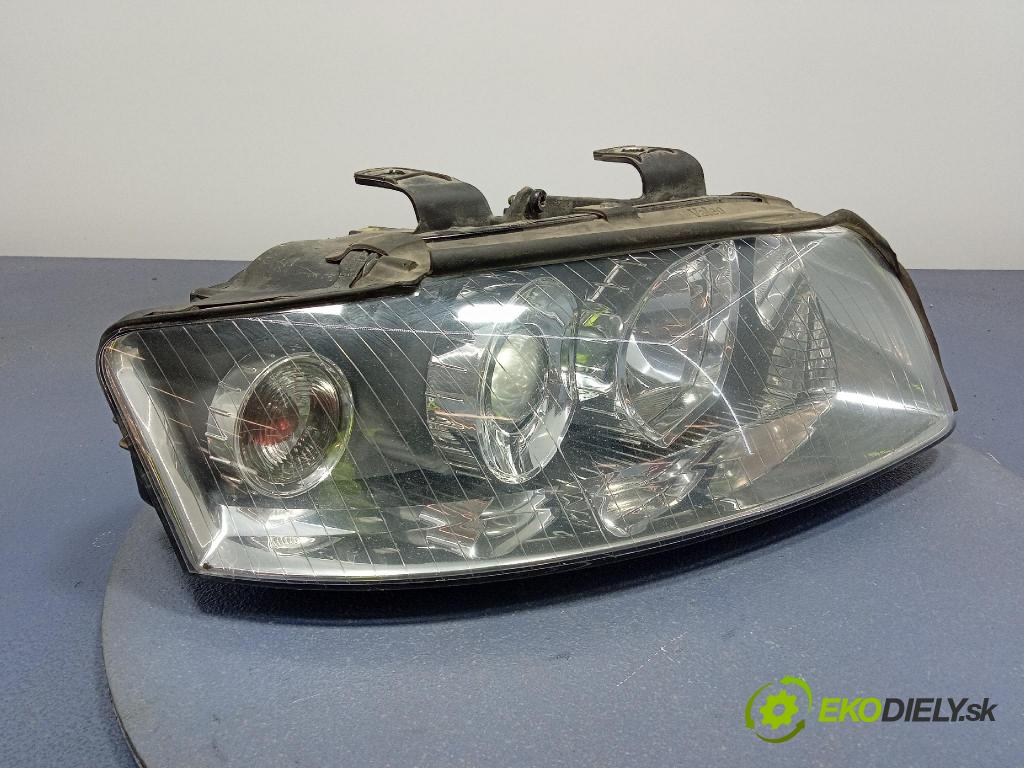 Audi A4 2003 Reflektor: v pravo: 8E0941030C