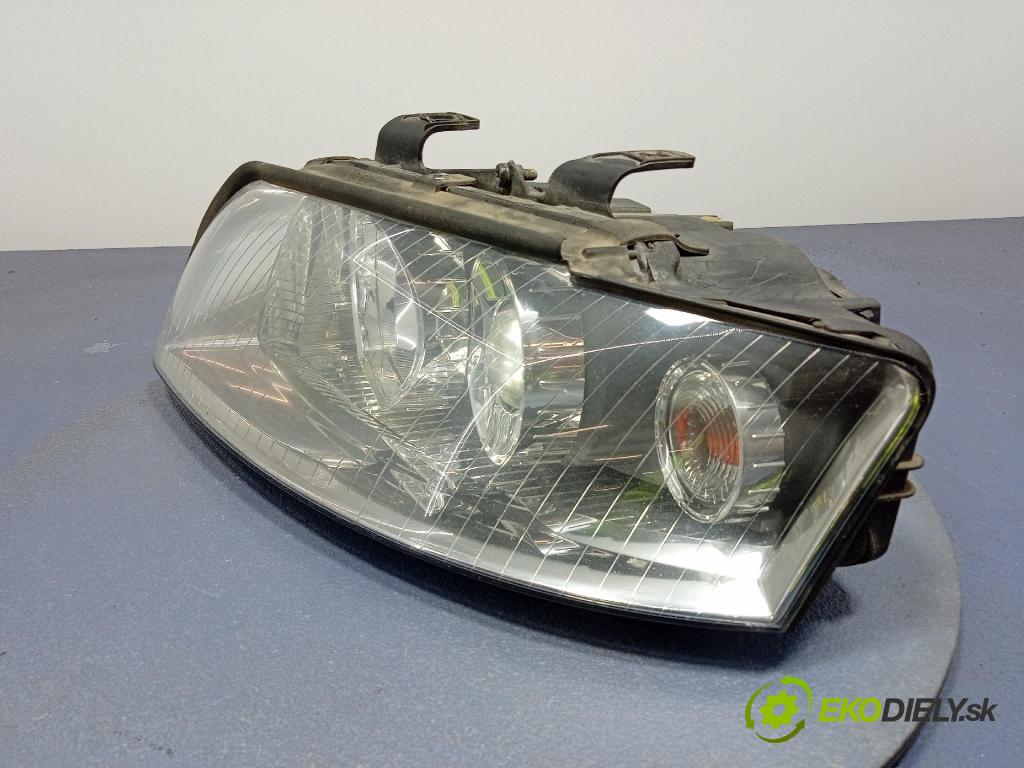 Audi A4 2003 Reflektor: Vľavo: 8E0941029C