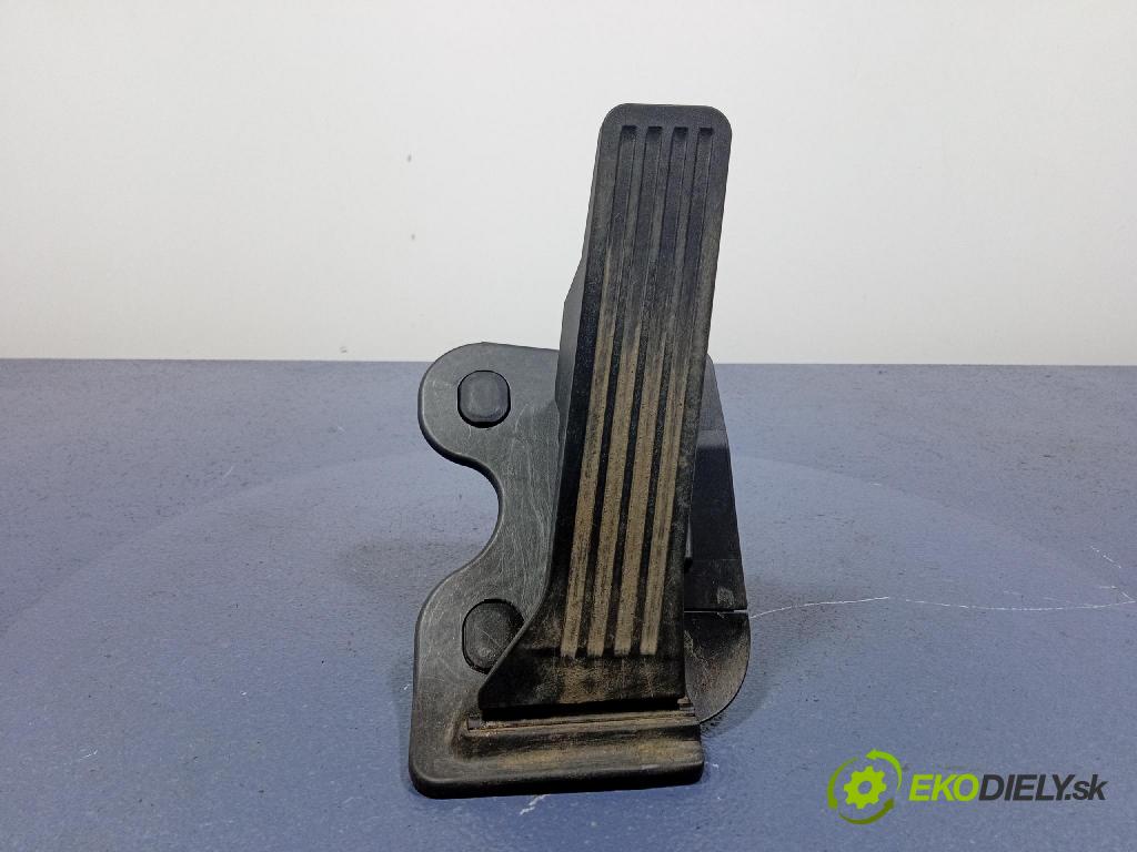 Mazda Cx-5 2013 pedal Plyn: KD31-41600