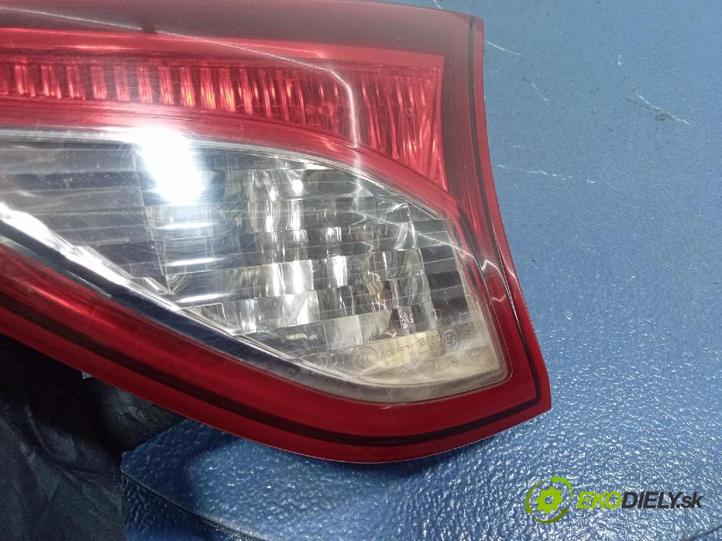 Mazda Cx-5 2013 svetlo / reflektor zad Prava: Vonkajsia: KD53513F0