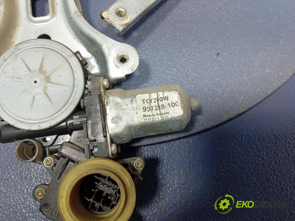 Toyota Corolla verso 2005 mechanizmus okna Okná: Predné Vľavo: 69820-0F010