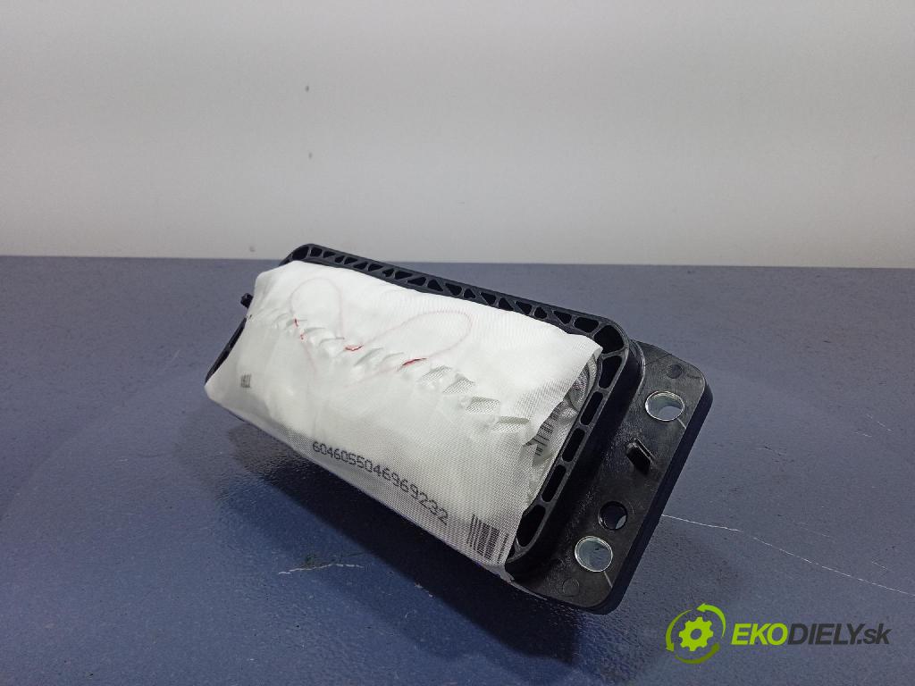 Skoda Superb 0 Airbag: Cestujúcí: x 3V0880204E