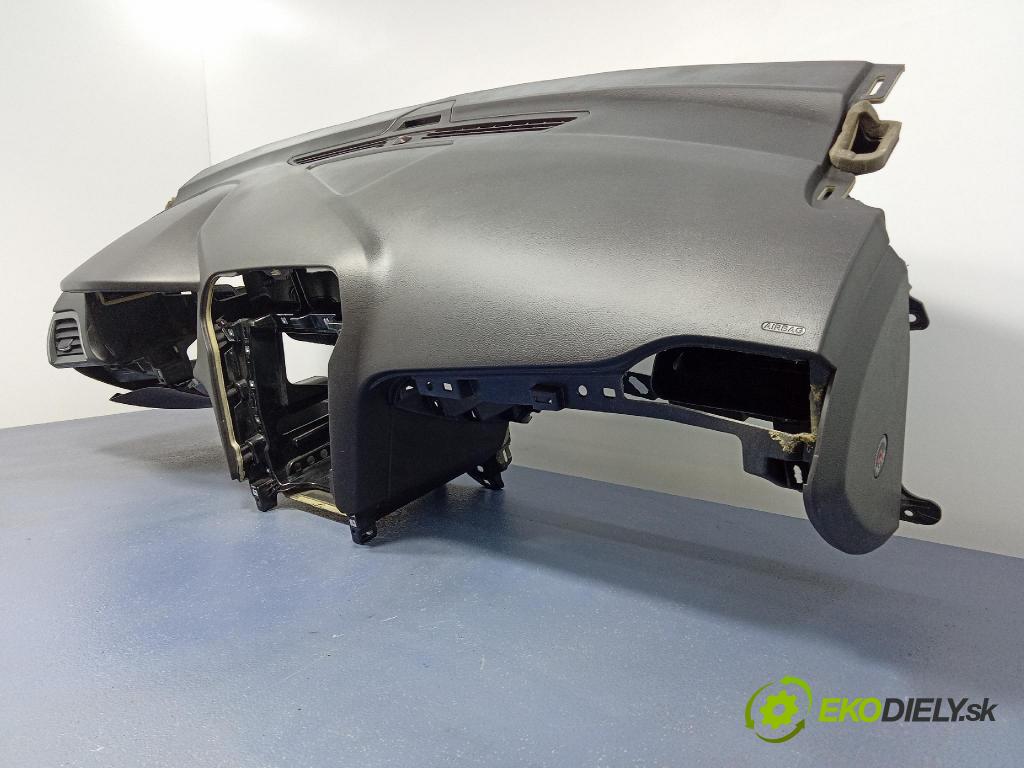 Ford Mondeo 2017 kokpit,pristrojová doska DS73-F04290-A