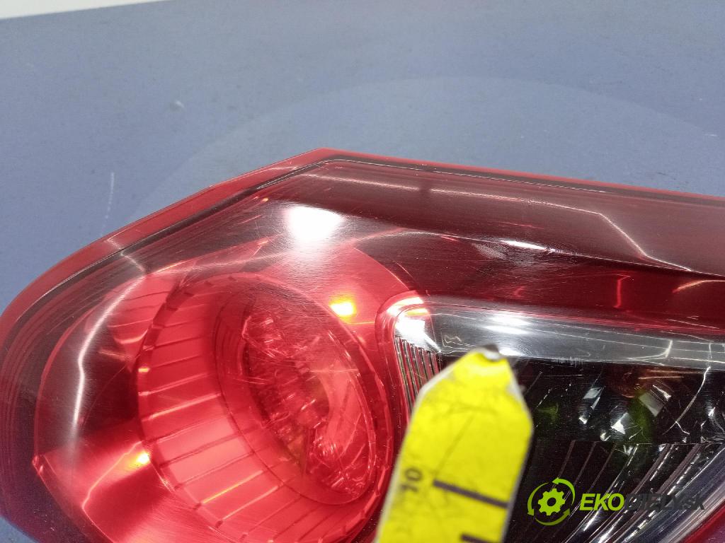 Mazda Cx-5 2013 svetlo / reflektor zad Prava: Vnútri: KD5451150