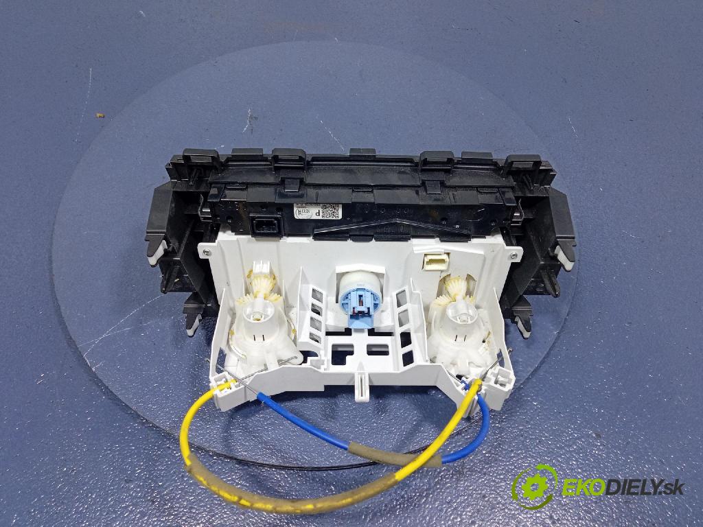 Mazda Cx-5 2013 prepínač Klimatizácia: Prúd vzduchu: KD4555710